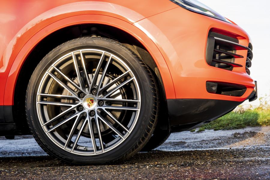Колеса Porsche Cayenne Coupe 2019 года  (UK) (фото 10 из 40)